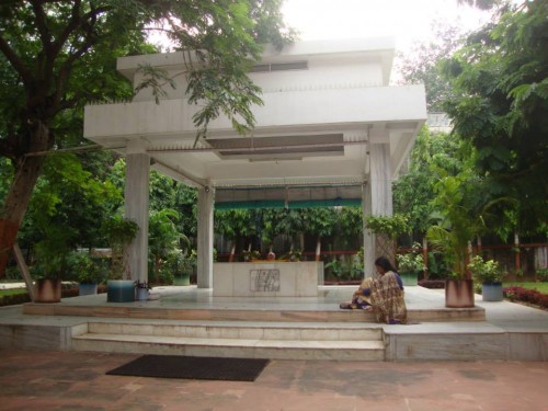 Samadhi @Sri Aurobindo Ashram Vadodara