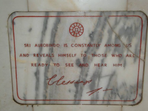 samadhi--Sri-Aurobindo-Ashram-Vadodara.jpg