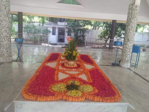 523 Samadhi Decorations at Sri Aurobindo Yoga Mandir Rourkela