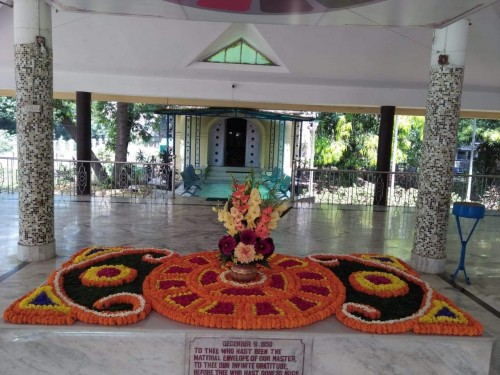 572 Samadhi Decorations at Sri Aurobindo Yoga Mandir Rourkela