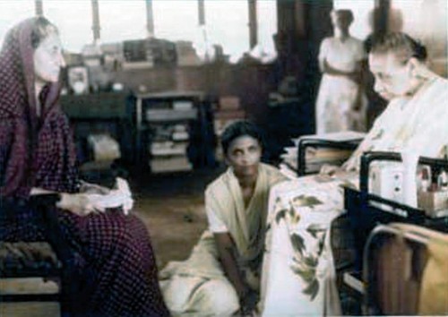 14Indira-Gandhi--Sri-Aurobindo-Ashram.jpg