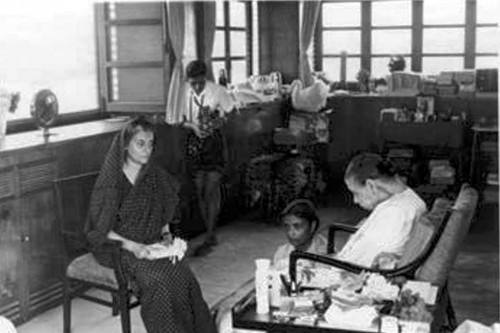 18Indira-Gandhi--Sri-Aurobindo-Ashram.jpg