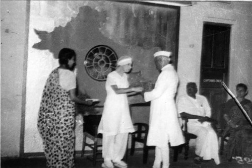 25Indira-Gandhi--Sri-Aurobindo-Ashram.jpg