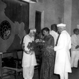 32Indira-Gandhi--Sri-Aurobindo-Ashram