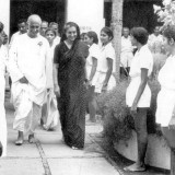 33Indira-Gandhi--Sri-Aurobindo-Ashram