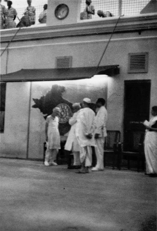 106 Jawahar Lal Nehru at Sri Aurobindo Ashram