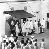 109_Jawahar-Lal-Nehru-at-Sri-Aurobindo-Ashram