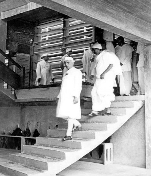 113 Jawahar Lal Nehru at Sri Aurobindo Ashram