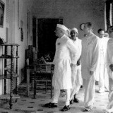 117_Jawahar-Lal-Nehru-at-Sri-Aurobindo-Ashram