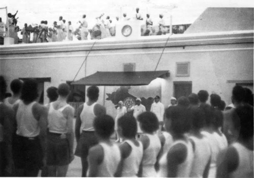 126_Jawahar-Lal-Nehru-at-Sri-Aurobindo-Ashram.jpg