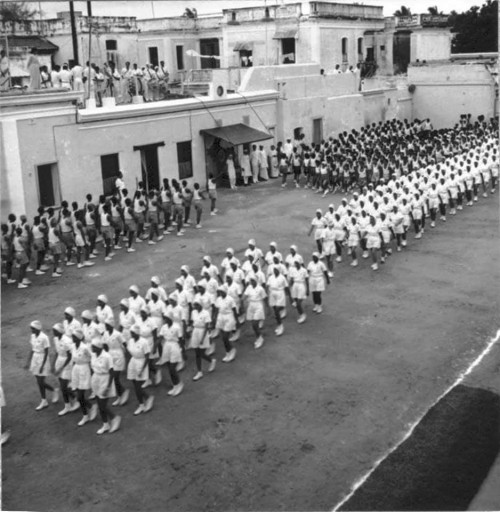 129 Jawahar Lal Nehru at Sri Aurobindo Ashram