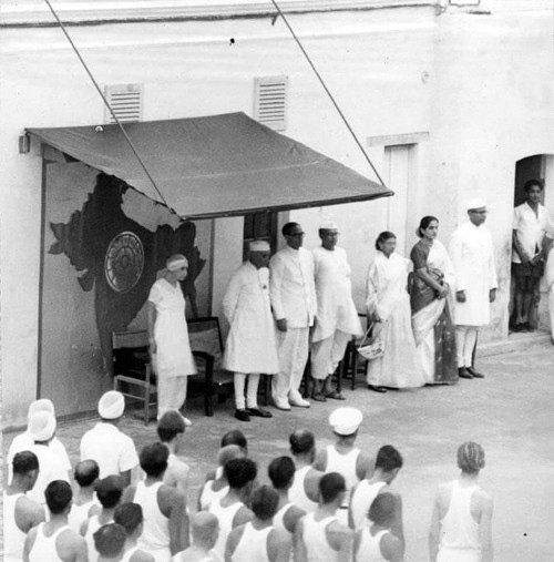 137 Jawahar Lal Nehru at Sri Aurobindo Ashram