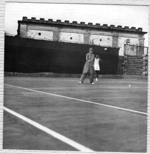 Mother-Playing-Tennis--107.jpg