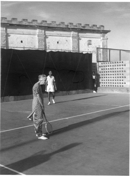 Mother-Playing-Tennis--115.jpg