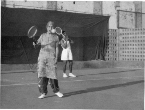 Mother-Playing-Tennis--13.jpg