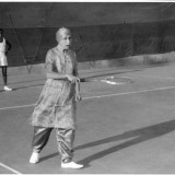 Mother-Playing-Tennis--14