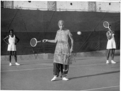 Mother-Playing-Tennis--15.jpg