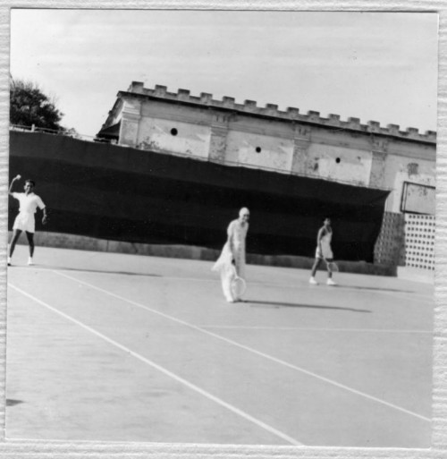 Mother-Playing-Tennis--19.jpg