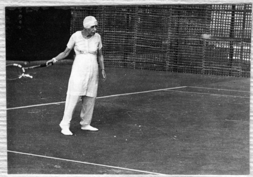 Mother-Playing-Tennis--53.jpg