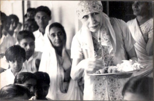 The Mother Pic Shot by Henry Cartier Bresson (9)