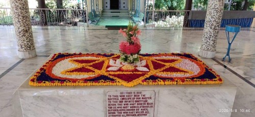 Sri-Aurobindo-Yoga-Mandir-Rourkela-Flower-Decorations-08.jpg