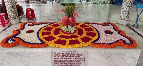 Sri-Aurobindo-Yoga-Mandir-Rourkela-Flower-Decorations-09.jpg