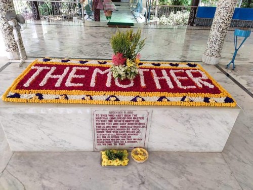 Sri-Aurobindo-Yoga-Mandir-Rourkela-Flower-Decorations-11.jpg