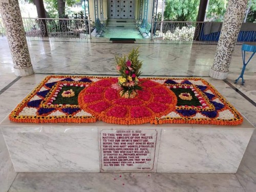 Sri-Aurobindo-Yoga-Mandir-Rourkela-Flower-Decorations-17.jpg