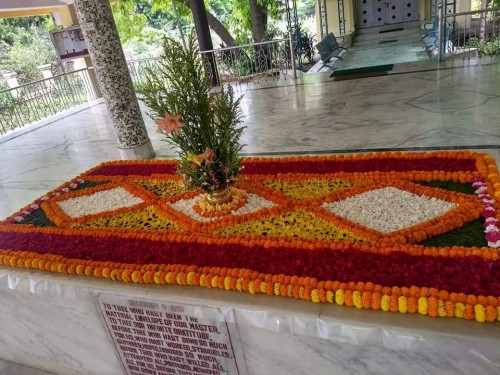 Sri-Aurobindo-Yoga-Mandir-Rourkela-Flower-Decorations-26.jpg