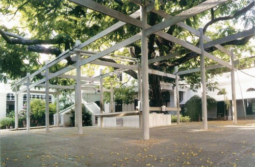 Samadhi-Sri-Aurobindo-Ashram.jpg