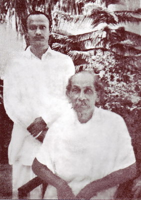 Nolini-Kanta-Gupta-with-Chinmoy..jpg