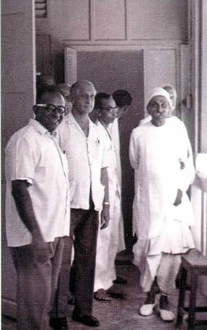 Nolini Kanta and Udar Pinto at the opening of Trésor Nursing Home on 2 January 1970.