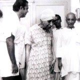 The-Mother-at-the-Ashram-Press-on-23-August-1961-with-Nolini-Kanta-Gupta-Robi-Ganguly-Amrita-and-Udar-Pinto.