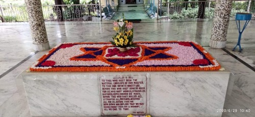 158_Samadhi-Decorations-at-Sri-Aurobindo-Yoga-Mandir-Rourkela.jpg