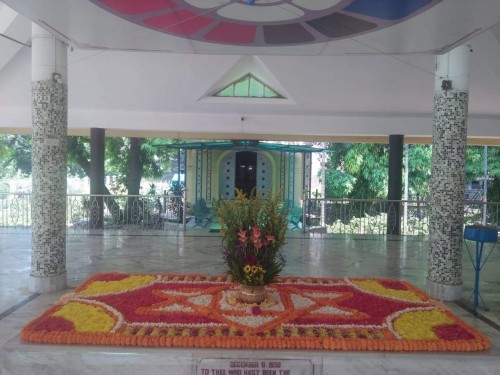 205_Samadhi-Decorations-at-Sri-Aurobindo-Yoga-Mandir-Rourkela.jpg