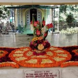 214_Samadhi-Decorations-at-Sri-Aurobindo-Yoga-Mandir-Rourkela