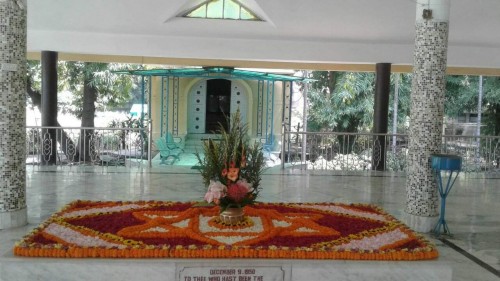 31_Samadhi-Decorations-at-Sri-Aurobindo-Yoga-Mandir-Rourkela.jpg