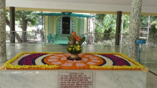395_Samadhi-Decorations-at-Sri-Aurobindo-Yoga-Mandir-Rourkela.jpg