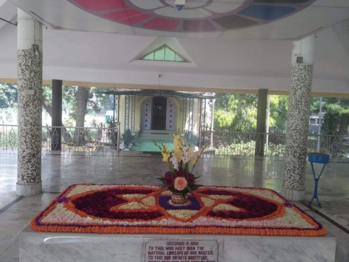 449_Samadhi-Decorations-at-Sri-Aurobindo-Yoga-Mandir-Rourkela.jpg