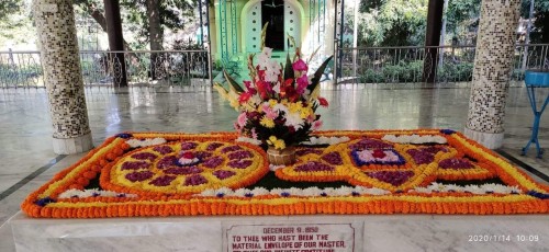 487_Samadhi-Decorations-at-Sri-Aurobindo-Yoga-Mandir-Rourkela.jpg