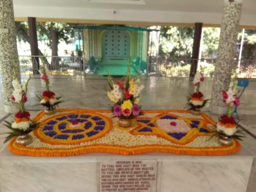 542 Samadhi Decorations at Sri Aurobindo Yoga Mandir Rourkela