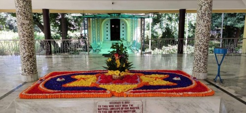 560_Samadhi-Decorations-at-Sri-Aurobindo-Yoga-Mandir-Rourkela.jpg