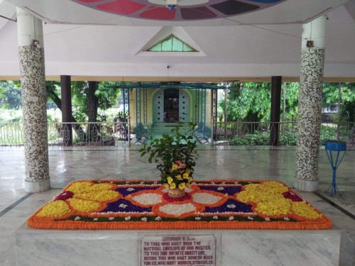 573 Samadhi Decorations at Sri Aurobindo Yoga Mandir Rourkela