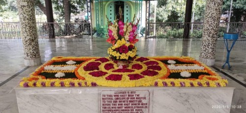 597_Samadhi-Decorations-at-Sri-Aurobindo-Yoga-Mandir-Rourkela.jpg