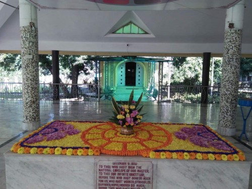 646 Samadhi Decorations at Sri Aurobindo Yoga Mandir Rourkela