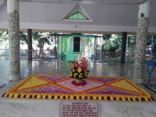 651_Samadhi-Decorations-at-Sri-Aurobindo-Yoga-Mandir-Rourkela.jpg