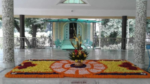 673_Samadhi-Decorations-at-Sri-Aurobindo-Yoga-Mandir-Rourkela.jpg
