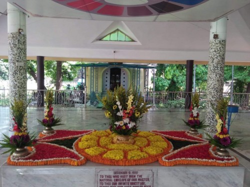 677 Samadhi Decorations at Sri Aurobindo Yoga Mandir Rourkela