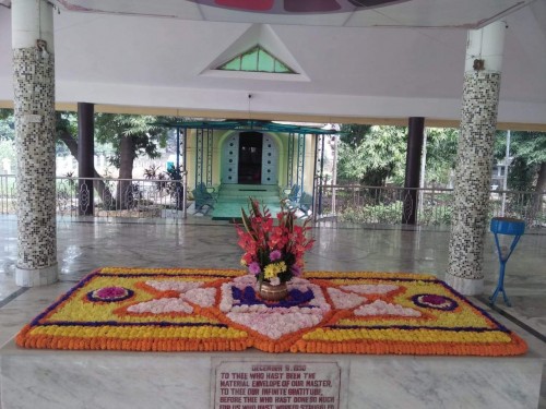 682 Samadhi Decorations at Sri Aurobindo Yoga Mandir Rourkela