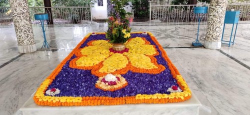 692_Samadhi-Decorations-at-Sri-Aurobindo-Yoga-Mandir-Rourkela.jpg